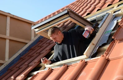 Pose de fenêtres de toit Velux à Authieule